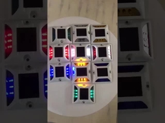 A104 40 टन सौर ऊर्जा संचालित सड़क स्टड एल्यूमीनियम उच्च दृश्यता सड़क मार्कर प्रकाश