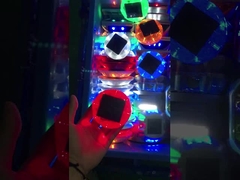 B103 एलईडी लाइट्स हेवी ड्यूटी सोलर एलईडी प्लास्टिक बिल्ली की आंखें मार्कर रोड स्टड रिफ्लेक्टर